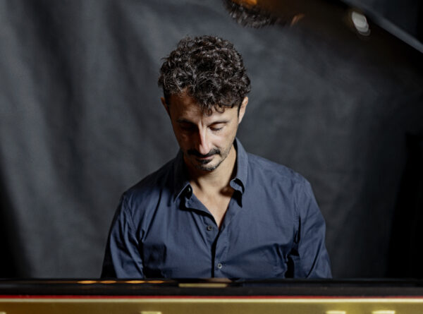 Olivier Antunes (piano)